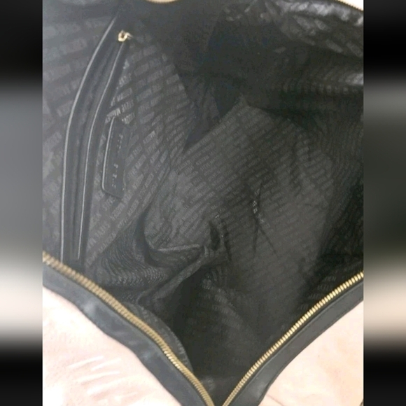 Steve Madden Light Pink Leather Duffle Bag With Black Strap - Picture 5 of 15